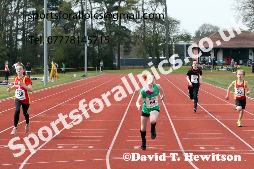 200 metres, 2021 NECAA Open Graded Meeting, Morpeth. Photo: David T. Hewitson/Sports for All Pics